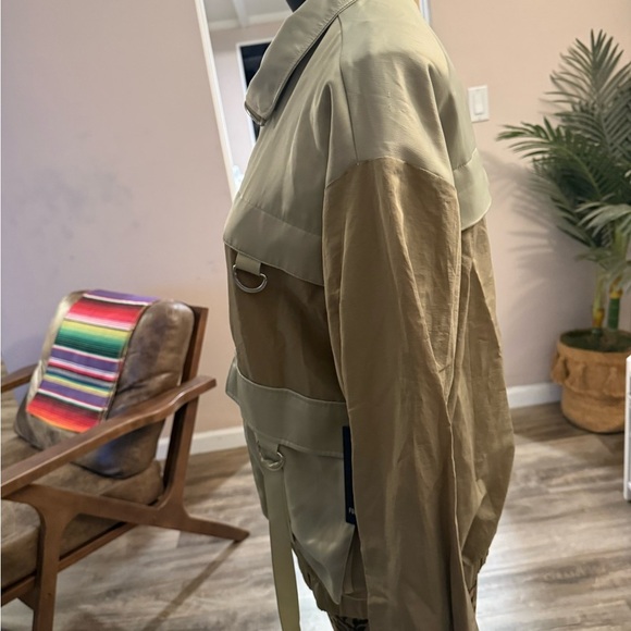 Forever 21 Men's Olive and Khaki Field Jacket - Picture 6 of 9